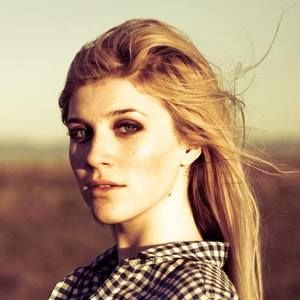 Meet your Posher, Celeste